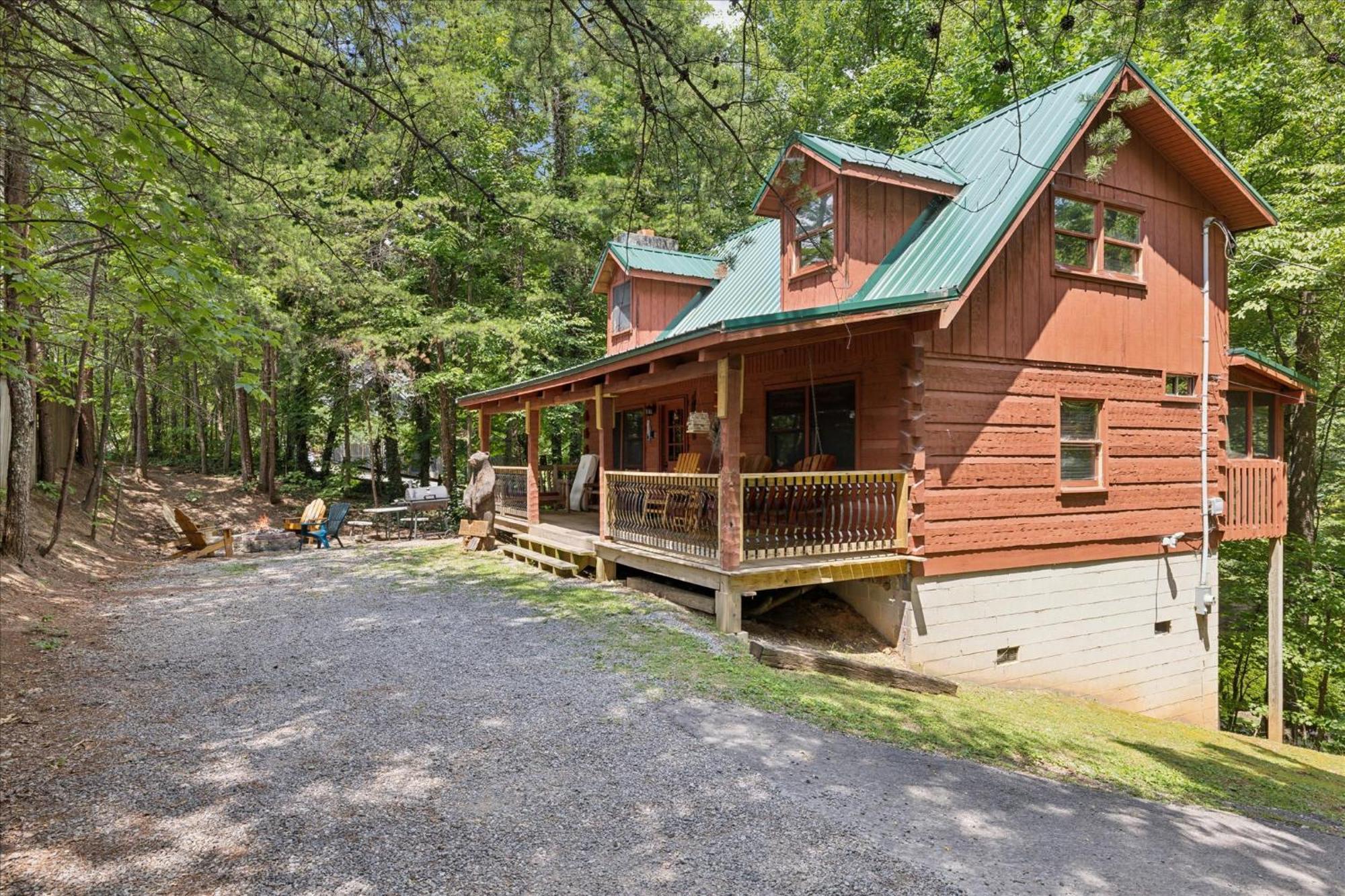 A Charming Cabin, Pool, Firepit, Hot Tub-Jacuzzi Gatlinburg Exterior photo